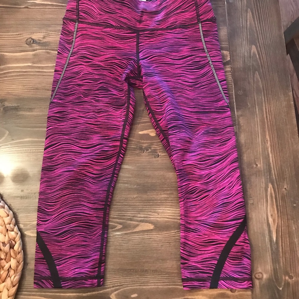 Lululemon Outrun Crop 17”